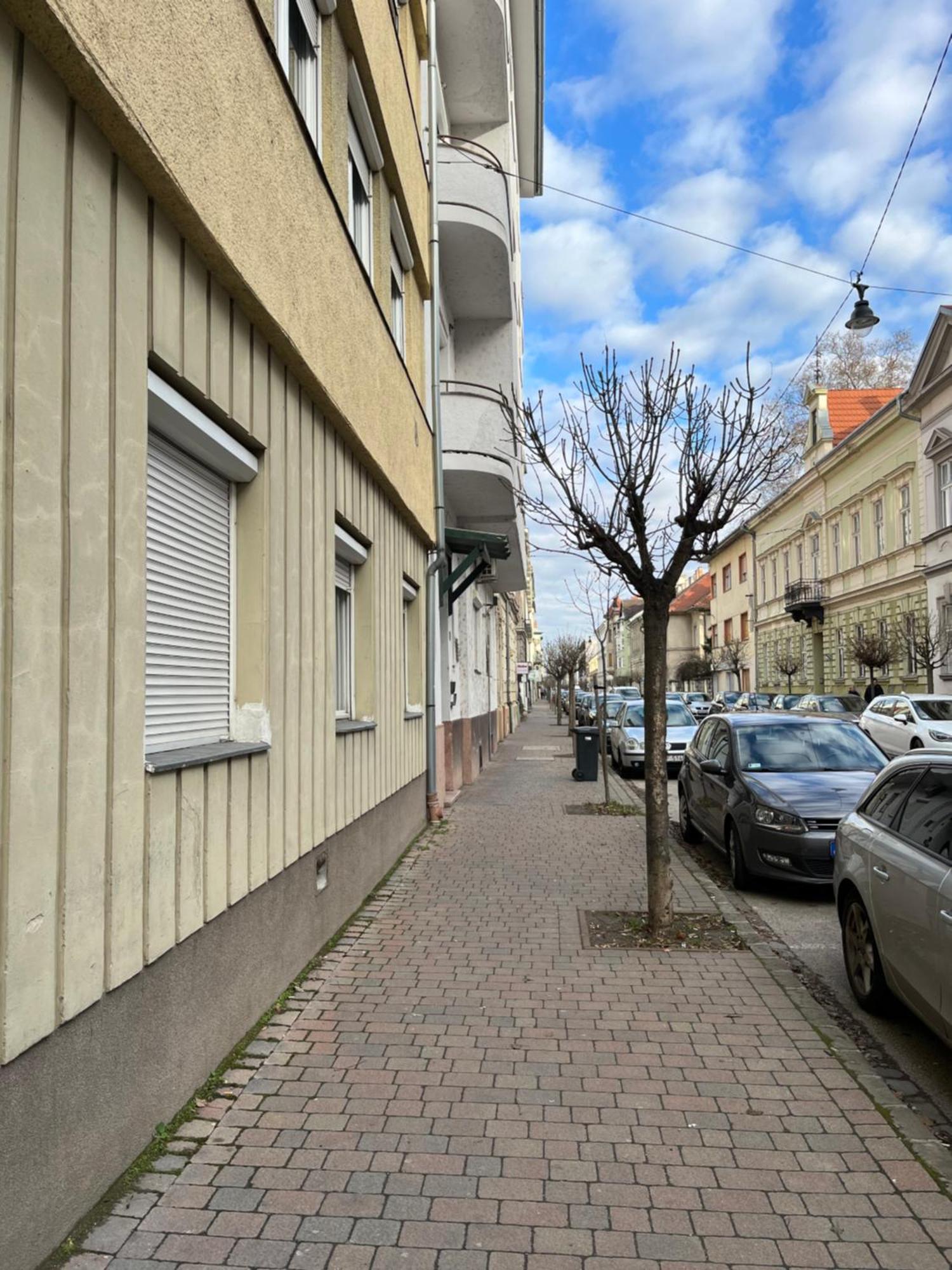 River - Free Parking Gyor Exterior photo